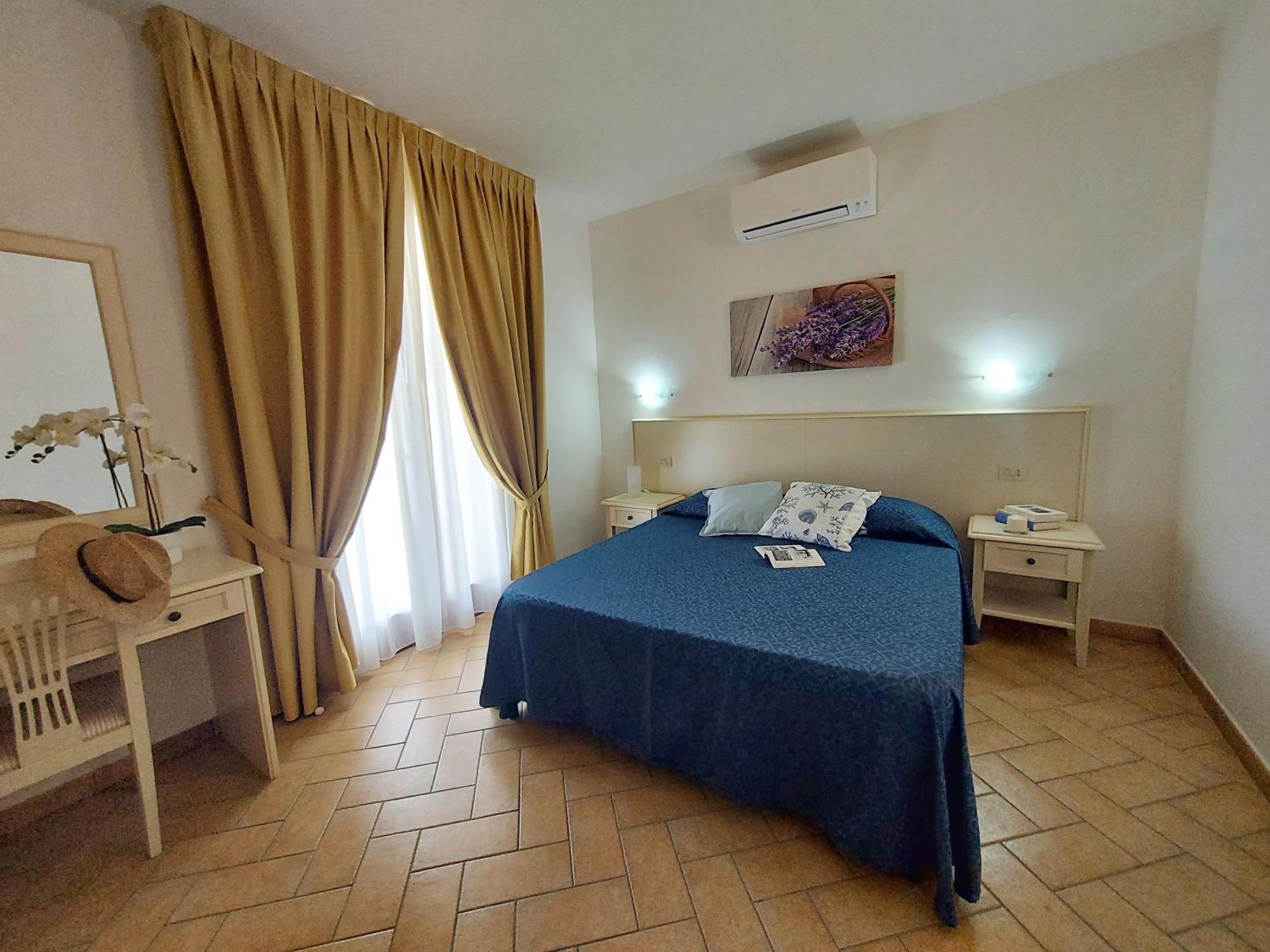 Lido Azzurro Residence Rta Capoliveri  Rom bilde