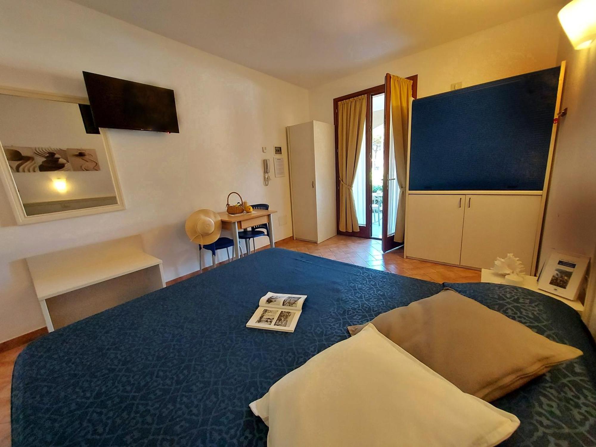 Lido Azzurro Residence Rta Capoliveri  Rom bilde
